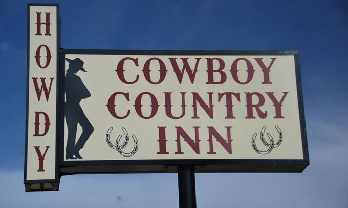 Escalante Hotel | Cowboy Country Inn - Two-room Suite