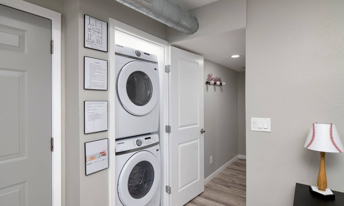 West Arlington Apartment | Cowboys & Rangers Mancave Near AT&T Stadium with AC and wifi