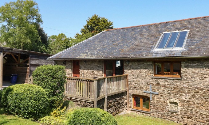 Tuckenhay Cottage | COWSLIP BARN, pet friendly, character holiday cottage in Dittisham
