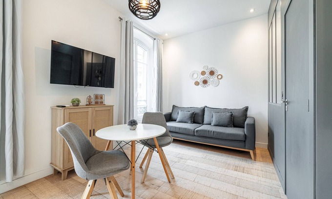 Jean-Medecin Apartment | Cozy 1 Bdr Downtown