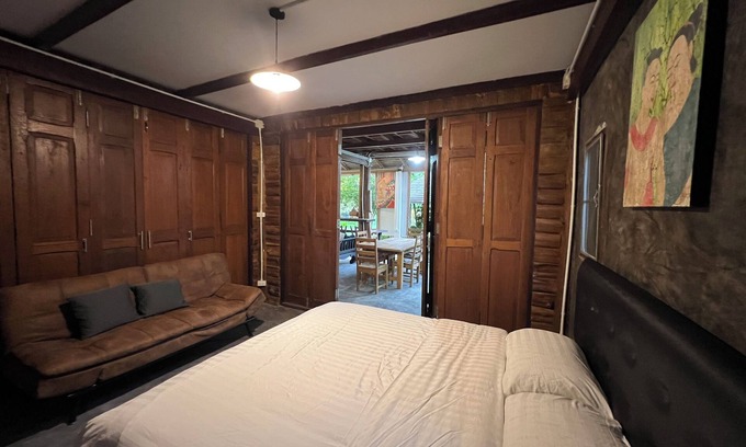 Chang Phueak House | Cozy 1-bedroom house with AC and WiFi in peaceful Chiang Mai