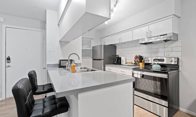 Highland Apartment | Cozy 1 Bedroom Apt in Highland Austin 8933