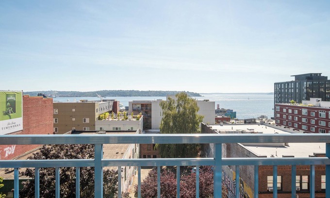 Seattle Condo | Cozy 1-bedroom condo with amazing water views near Seattle Center and more!