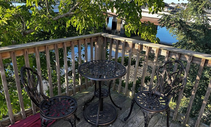 Salem House | Cozy 1-bedroom house in charming Salem with AC, WiFi