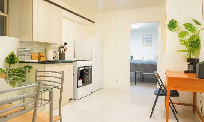 Union City Apartment | Cozy 1-Bedroom Walkout Apt with Private Entry