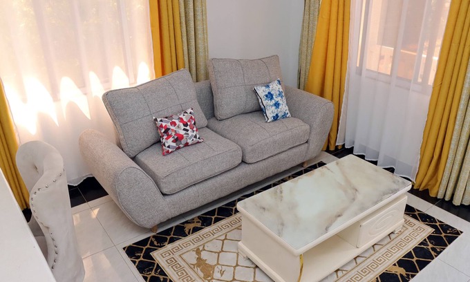 Ukunda Apartment | cozy 1-bedroom with free swimming pool,free parking and hotshower n