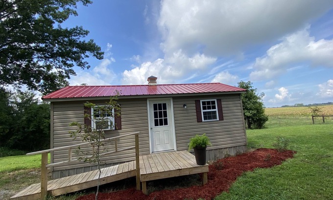 Sulphur Well Cottage | Cozy 12x24’ big charm small house on 350 acre grain beef farm near Mammoth Cave!