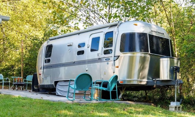 Franklin House | Cozy 1BR Airstream near Leipers Fork - Sleeps 3
