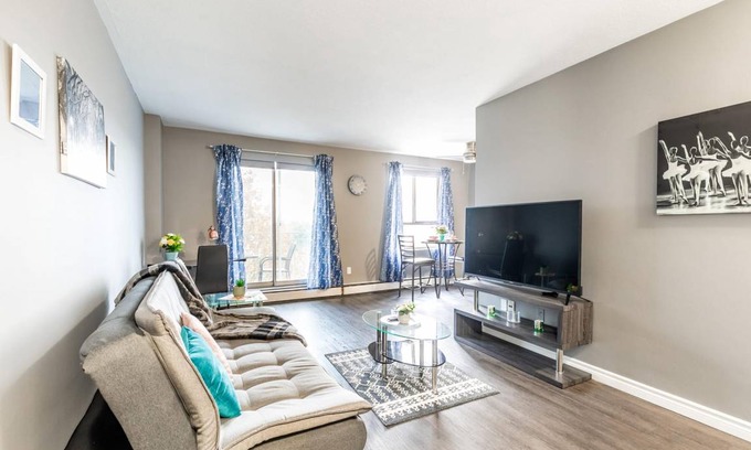 Rosedale Apartment | Cozy 1BR Apartment w/ King Bed - near DT Hamilton!