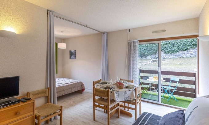 Cauterets Apartment | Cozy 1BR Apartment for 4 with Balcony, Near Ski Lift and Amenities in Cauterets