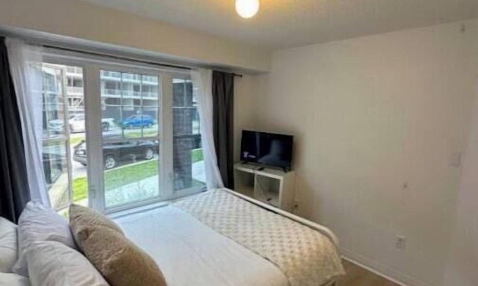 Bowmanville House | Cozy 1Br Basement Apt - New Downtown Bowmanville