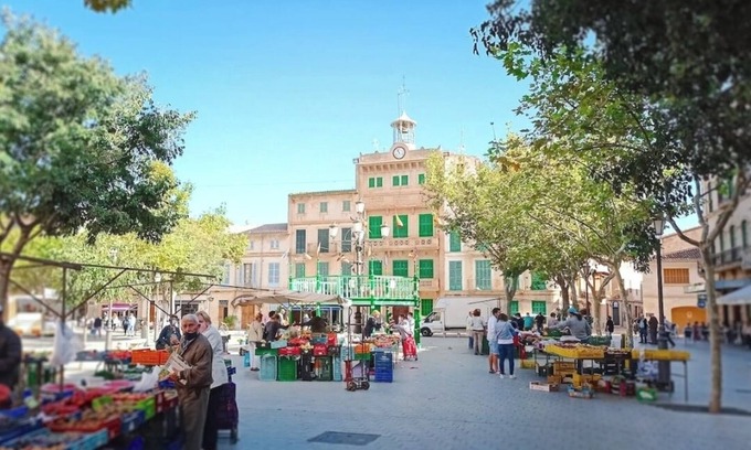 Son Antem Apartment | Cozy 2-bedroom apartment with WiFi, air-con and a rooftop terrace with bbq.