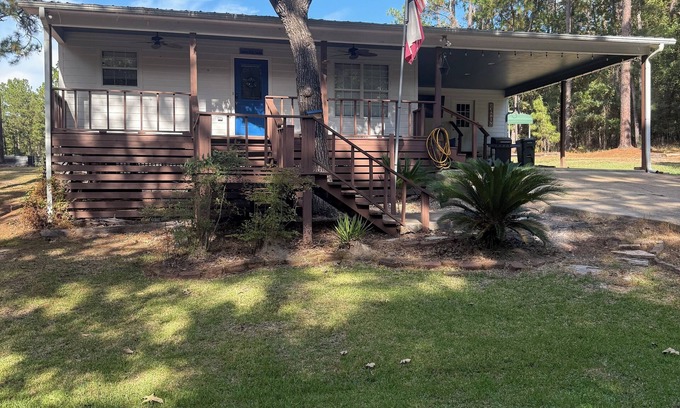 Brookeland Cabin | Cozy 2-Bedroom Cabin in the Heart of Rayburn Country Resort