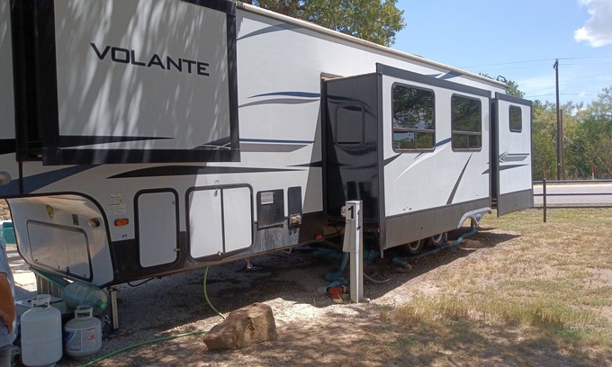 Mineral Wells House | Cozy 2-bedroom mobile home in welcoming Mineral Wells with WiFi, AC