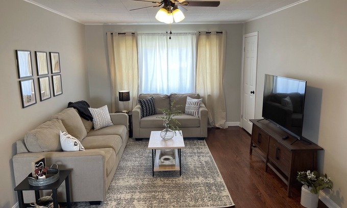 Fort Thomas Apartment | Cozy 2 Bedroom Unit Minutes From Downtown Cincinnati!