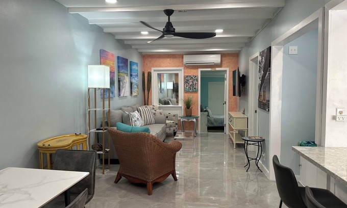 Marathon House | Cozy 2-BR 2-BA bungalow near beaches and 7-Mile Bridge - Pet Friendly!