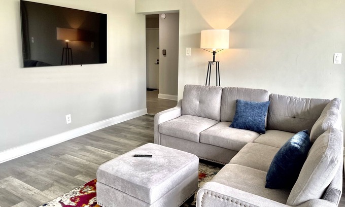 Cherry Hill Condo | Cozy 2BR Condo w/Amazing Views