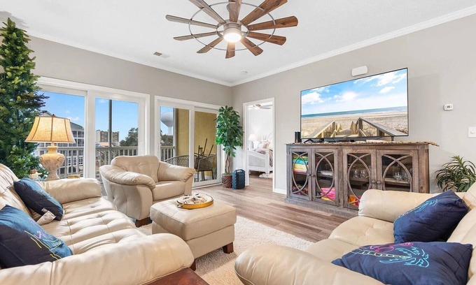 North Myrtle Beach Condo | Cozy 3-bedroom condo with AC, WiFi in superb North Myrtle Beach gated community