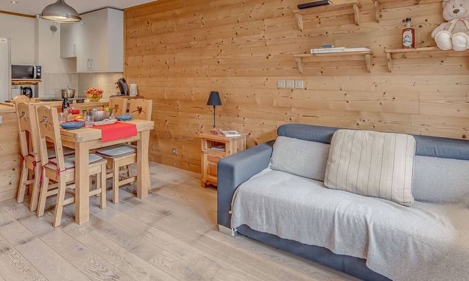 Les Almes Apartment | Cozy 3-Room Apt for 6 with Balcony in Tignes - 100m from Ski Lifts