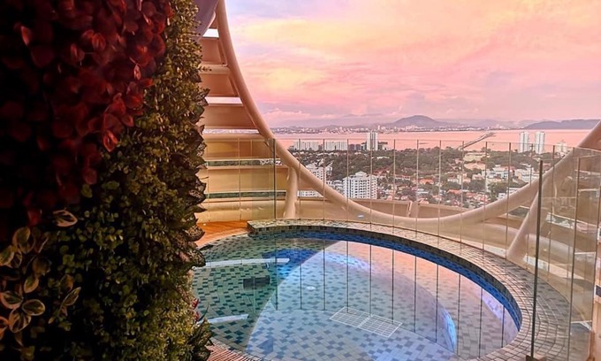 Gelugor Apartment | Cozy 3BR Family Suites with Amazing View @ Level39