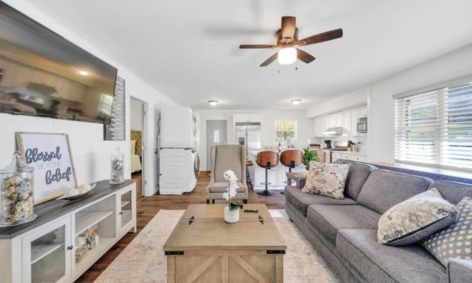 Mount Mourne House | Cozy 4bedroom Bungalow in Davidson Sleeps 10