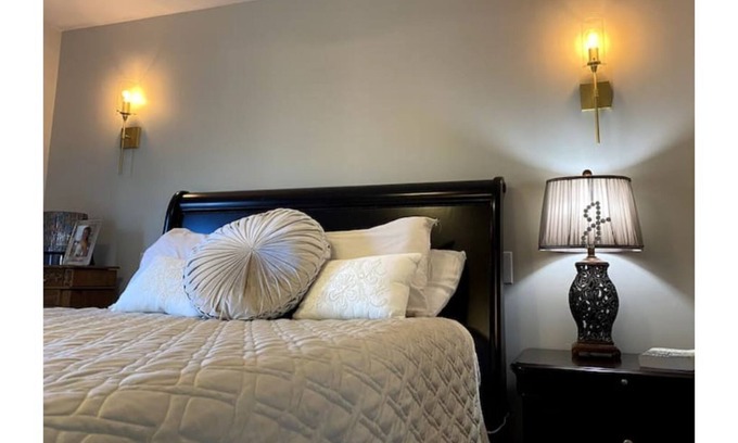 Durham House | Cozy 4Br/4Bath Craftsman Minutes from Downtown!
