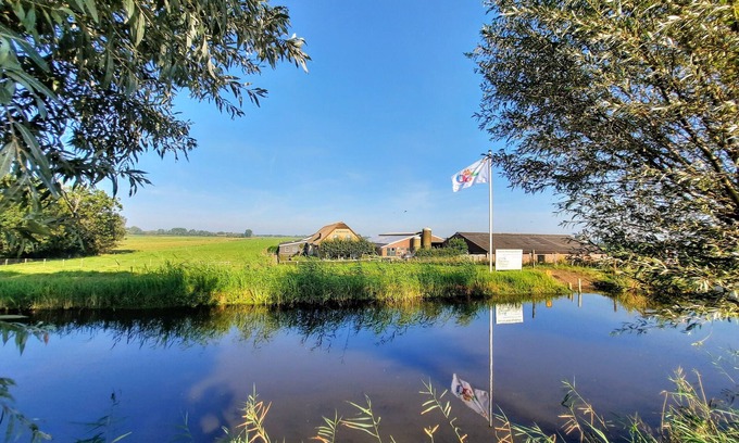 Gelderswoude Apartment | Cozy 5-person apartment on a farm