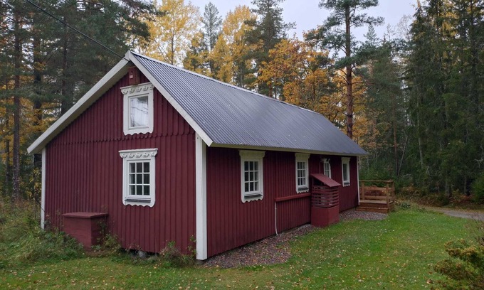 Klassbol Cottage | Cozy 6-person house in the middle of the forest, enjoy the space and nthe peacen