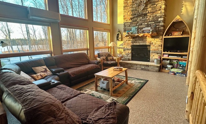 Hill City Cabin | Cozy A- frame cabin on Hill Lake