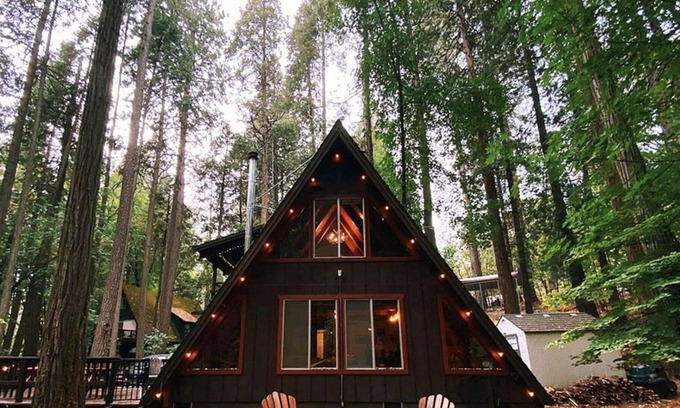 Sonora Cabin | Cozy A-Frame cabin in Twain Harte - 30 min to Dodge Ridge ski resort!