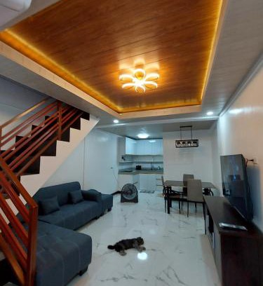 San Mateo House | Cozy Aesthetic 2BR 3 storey Home with Rooftop