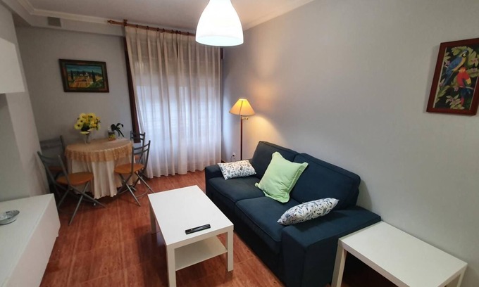 Distrito Llano Apartment | Cozy and central apartment in Gijón for 3 pax