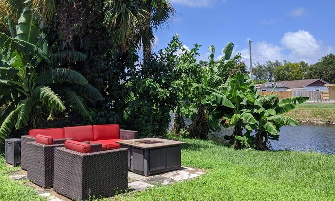 Palm Beach - West Palm Beach House | Cozy and convenient duplex in West Palm Beach