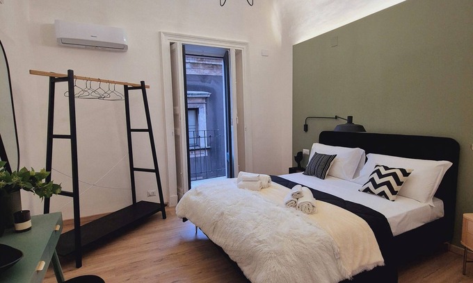 Catania City Centre Apartment | Cozy and elegant apartment in the historic center