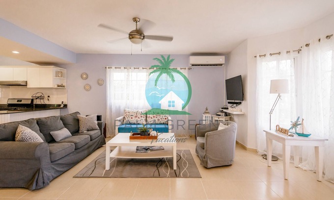 Playa Bibijagua Villa | Cozy and Family-Friendly Villa with Pool, Close to Ocean