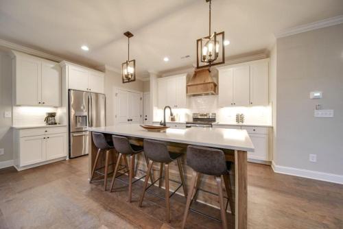 Belmont House | Cozy and Immaculate 4BR Modern Farmhouse Retreat