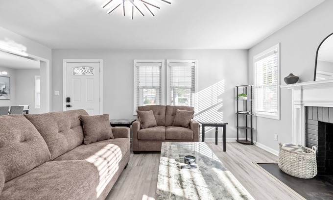 High Point House | Cozy and Modern in the Heart of it all
