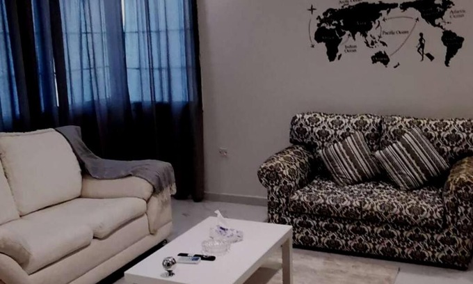 Al Kura Apartment | Cozy and modern
