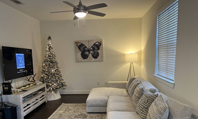 Legacy Park Apartment | Cozy and super clean one Bedroom Apartment at The Shops of Legacy! LOCATION!