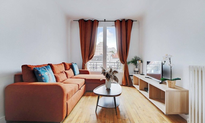 Suresnes Apartment | Cozy Apartment 2Bdr/4P - in the Heart of Suresnes