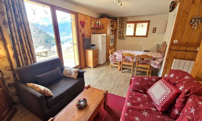 Valfrejus Apartment | Cozy apartment 4/6 guests Valfréjus, near slopes and center
