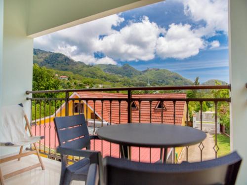 Mahe Island Apartment | Cozy apartment at the cape - 68 m² with mountain view