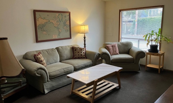 West Eugene Apartment | Cozy Apartment Blocks from Downtown Eugene