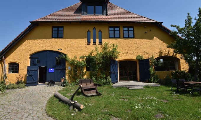 Neu Bartelshagen Apartment | Cozy Apartment in Buschenhagen with Sauna