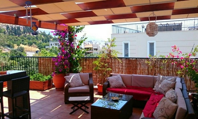 Petralona Apartment | Cozy apartment in Acropolis with roof garden