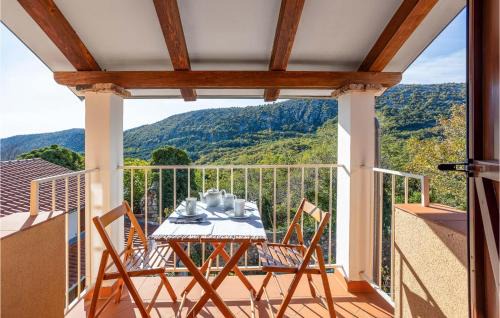 Bribir Apartment | Cozy Apartment In Bribir With Kitchen