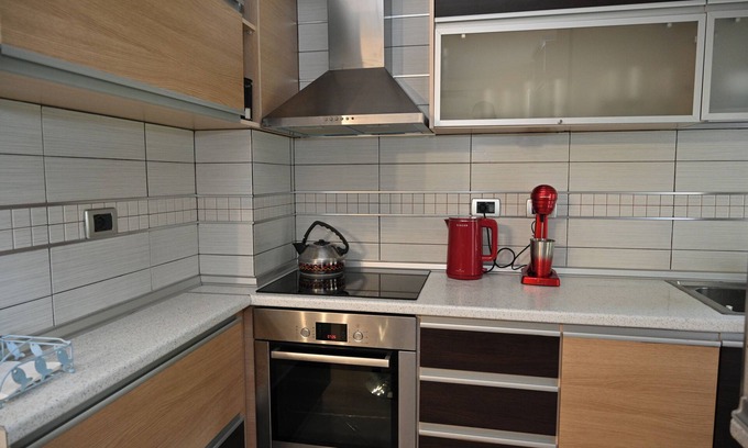 Durres Apartment | Cozy apartment in charming Durrës with AC, WiFi