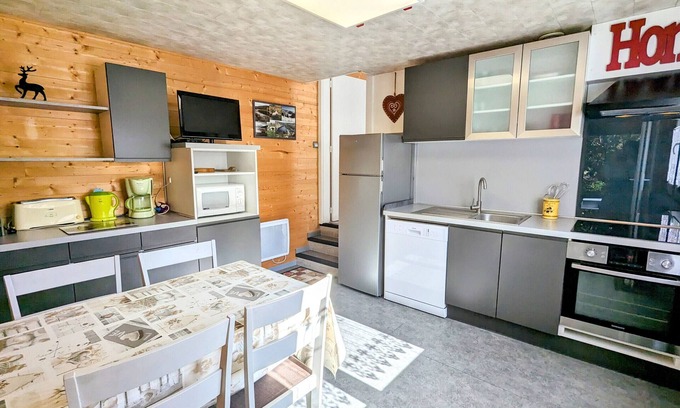 Travexin Apartment | Cozy apartment in La Bresse with terrace and parking, pets allowed