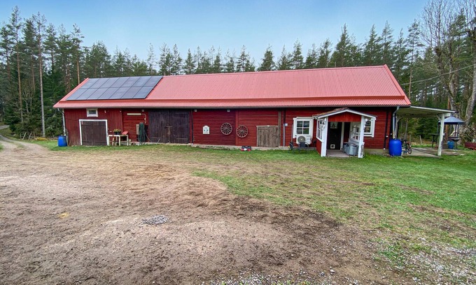 Skarblacka Apartment | Cozy apartment in Skärblacka with WiFi