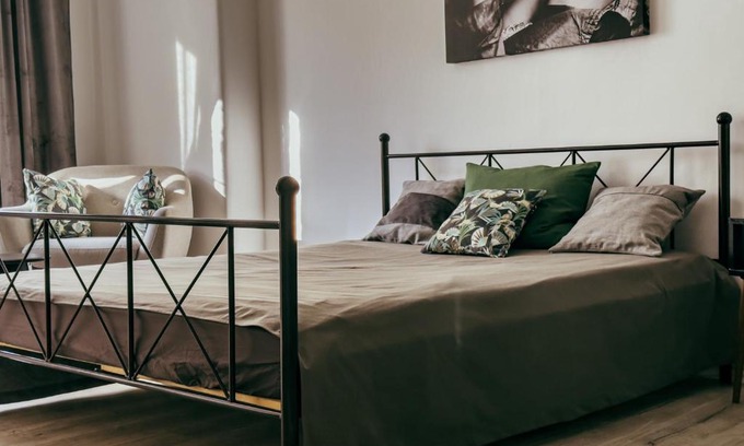 Old Town Apartment | Cozy Apartment in the Heart of Cluj Napoca
